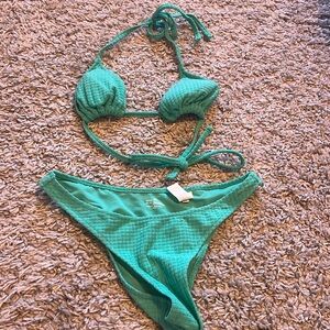 Woman’s Aerie bikini!!💚💙